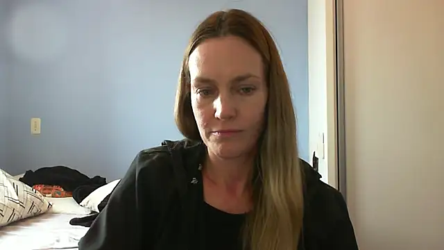 Annylove1 online show from October 2025 03:40:01 PM