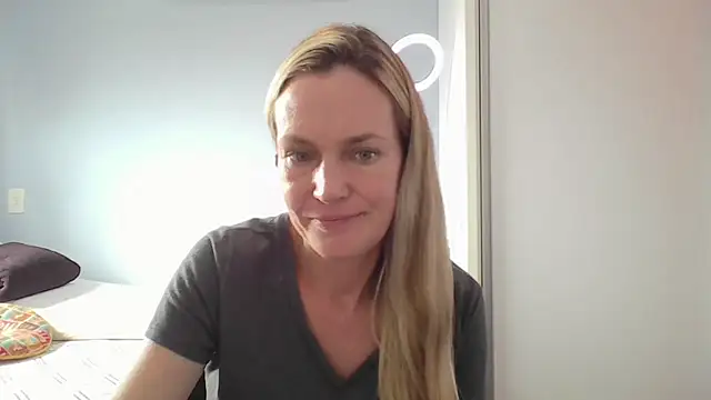 Snapshot of Annylove1 chatting on February 2026 04:46:02 PM Annylove1 online show from February 2026 04:46:02 PM