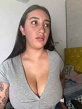 Hannahoff online show from February 2025 09:45:02 PM