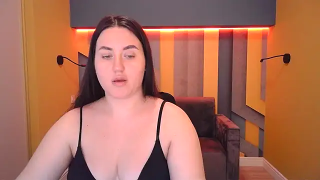 Roxie Bradley online show from February 2025 07:00:01 AM