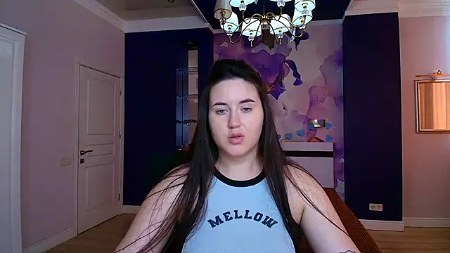 Roxie Bradley online show from March 2025 12:51:01 PM