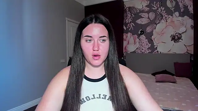 Roxie Bradley online show from September 2025 06:15:02 AM