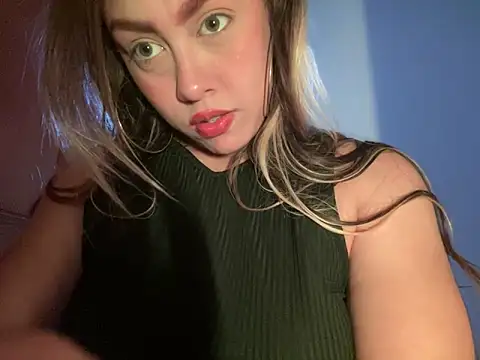 Im sophiie online show from December 2024 08:40:02 AM