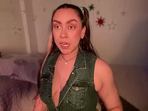 Im sophiie online show from December 2024 06:03:02 AM