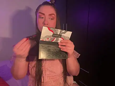 Im sophiie online show from February 2025 05:57:02 AM