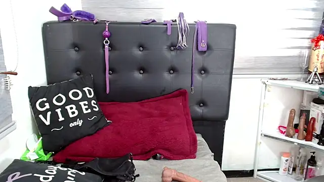 VIOLETTA-HOT online show from January 2025 01:43:01 PM