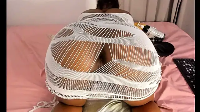  yisela  online show from March 2025 01:53:02 AM