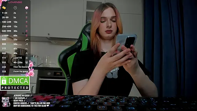 Lee Loo online show from January 2025 05:03:01 PM