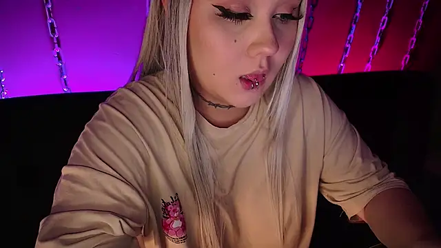 Laura takint online show from January 2025 05:37:01 PM