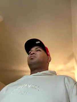 marhi32 online show from October 2025 09:33:01 PM