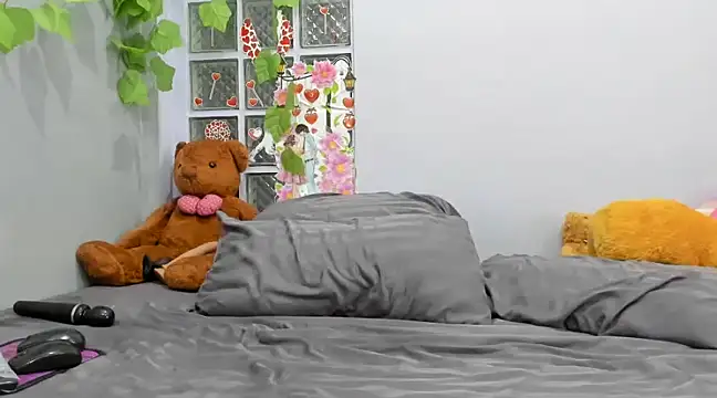 loveley jenny online show from February 2025 09:30:01 AM