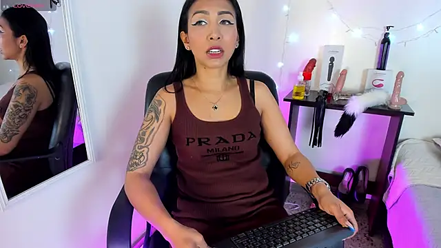 Tracy lambo online show from October 2025 03:57:01 AM