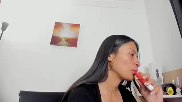 nia  white online show from June 2026 01:39:01 AM