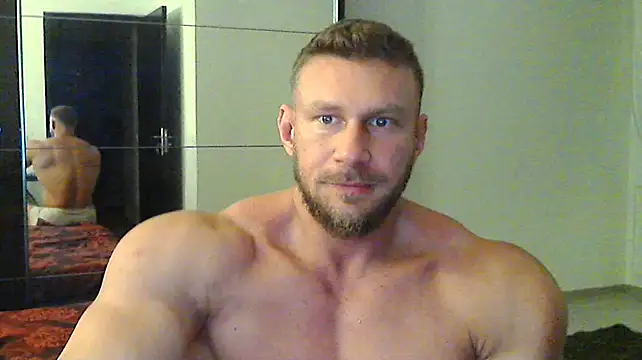 muscularkevin online show from December 2024 02:28:01 PM