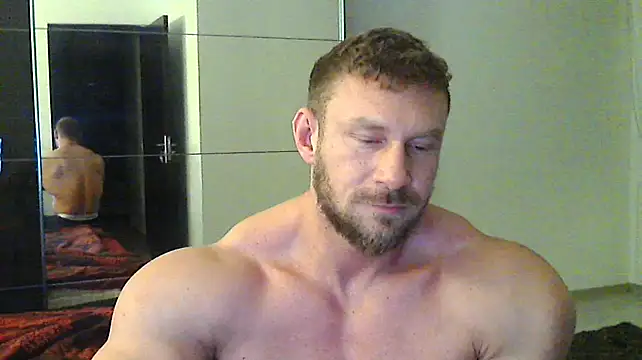 muscularkevin online show from December 2024 05:04:02 AM