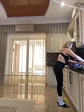 Amazoniiaa online show from February 2025 12:16:01 PM