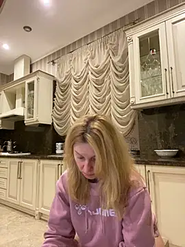 Amazoniiaa online show from February 2025 09:36:01 PM