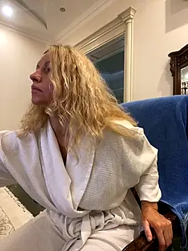 Amazoniiaa online show from November 2025 10:26:01 AM