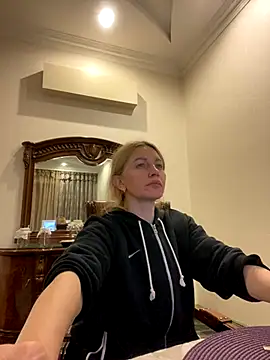 Amazoniiaa online show from November 2025 02:50:02 PM