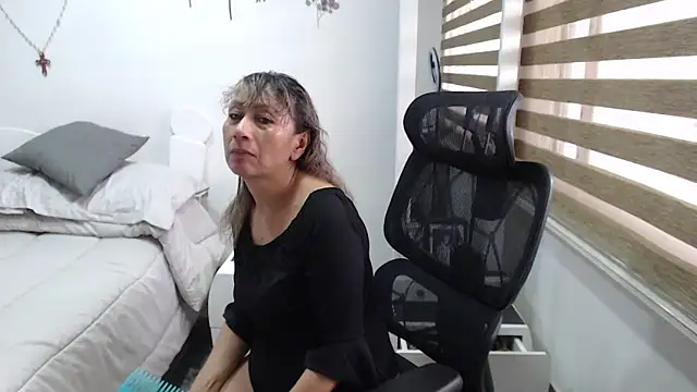 jesy hot online show from March 2026 05:45:01 PM