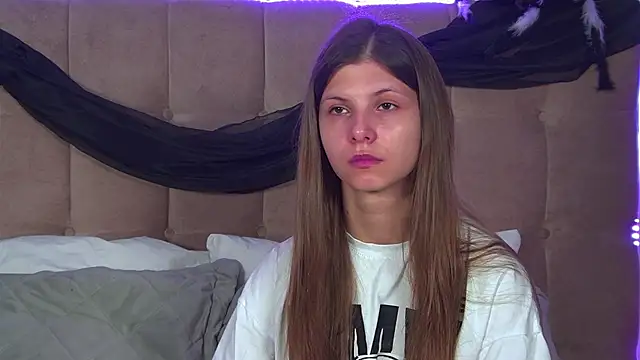 Snapshot of AudreyBarlow chatting on November 2025 06:21:01 PM AudreyBarlow online show from November 2025 06:21:01 PM