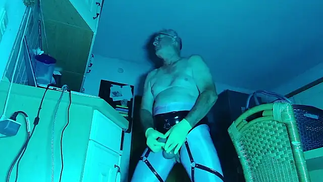 Sexspielzeug-1 online show from September 2025 10:00:02 PM