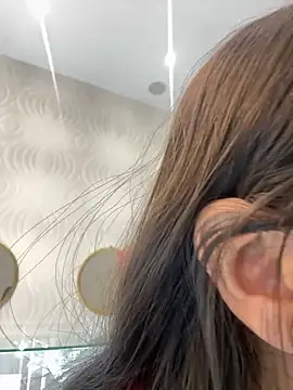 M isabel25 online show from February 2025 04:03:01 PM