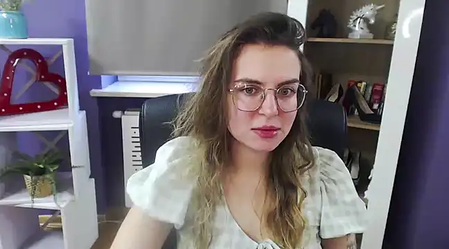 Zoey Erotic online show from February 2025 08:48:01 AM