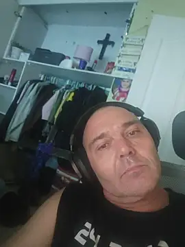 Snapshot of Brutus009 chatting on January 2026 11:29:02 PM Brutus009 online show from January 2026 11:29:02 PM