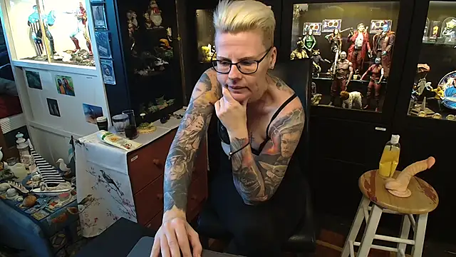 MaryG online show from January 2025 01:47:02 PM