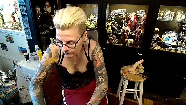 MaryG online show from January 2025 09:35:01 AM