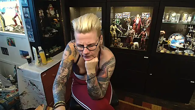 MaryG online show from January 2025 02:03:02 PM