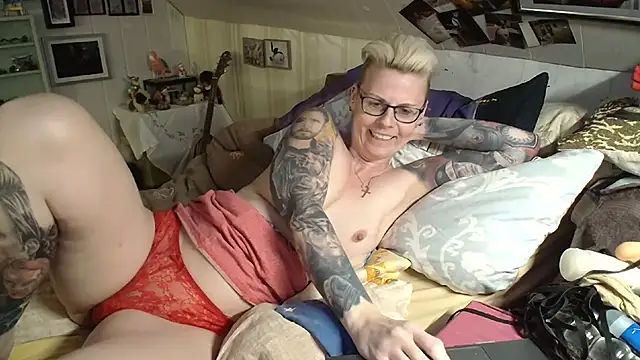 MaryG online show from February 2025 05:53:02 PM