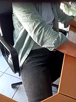 Snapshot of Laviestbelle chatting on November 2025 02:29:02 PM Laviestbelle online show from November 2025 02:29:02 PM