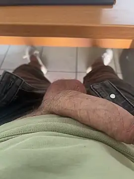 Snapshot of Laviestbelle chatting on February 2026 02:49:01 PM Laviestbelle online show from February 2026 02:49:01 PM