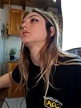 Elnonoykeila77 online show from February 2025 04:00:02 PM