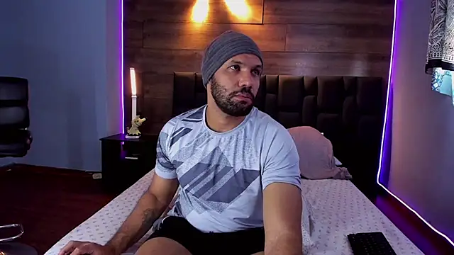 anthonylatynxd online show from February 2025 03:52:01 PM