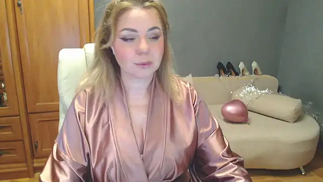 Cute sun online show from May 2026 06:13:02 PM