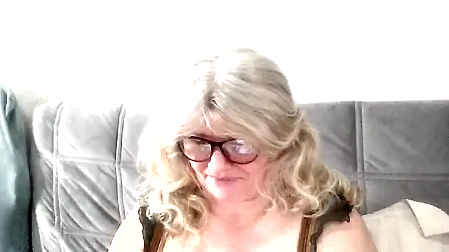 Diana 49 online show from March 2026 01:45:01 PM