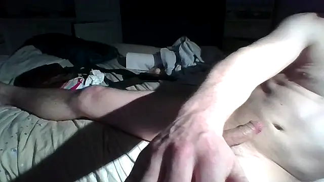 Snapshot of MmaxX004 chatting on March 2025 12:53:01 AM MmaxX004 online show from March 2025 12:53:01 AM