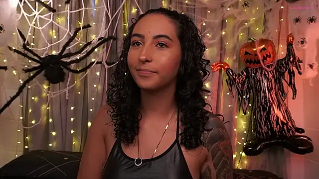 agatha collins  online show from October 2025 07:11:02 PM