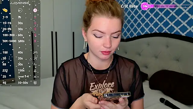 Busty Redhead online show from September 2025 03:22:01 AM