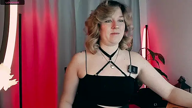 Snapshot of 5_in_one chatting on February 2026 05:16:02 AM 5 in one online show from February 2026 05:16:02 AM