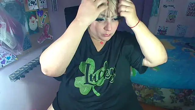 Queen Anne online show from December 2024 10:01:02 PM