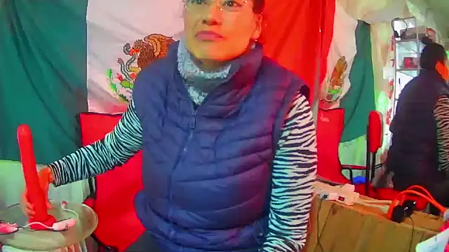 LaInsaciableIntensa online show from February 2025 07:38:01 PM