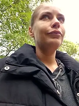 Keli Jessi online show from October 2025 01:12:02 PM