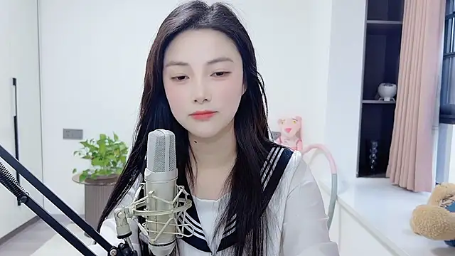 Snapshot of HaagenDazs_ chatting on December 2024 08:34:01 AM HaagenDazs online show from December 2024 08:34:01 AM