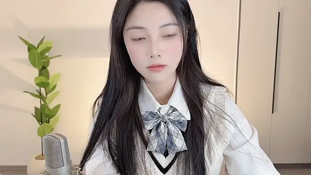 Snapshot of HaagenDazs_ chatting on February 2025 01:02:01 PM HaagenDazs online show from February 2025 01:02:01 PM