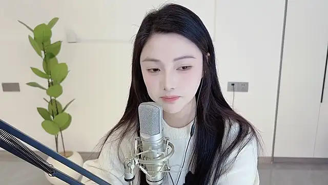 Snapshot of HaagenDazs_ chatting on March 2025 04:19:01 AM HaagenDazs online show from March 2025 04:19:01 AM