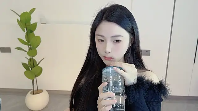 Snapshot of HaagenDazs_ chatting on March 2025 12:51:01 AM HaagenDazs online show from March 2025 12:51:01 AM